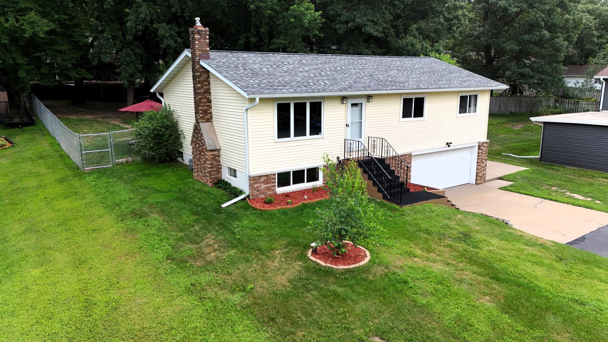 1127 5th Street E Property Photo 1