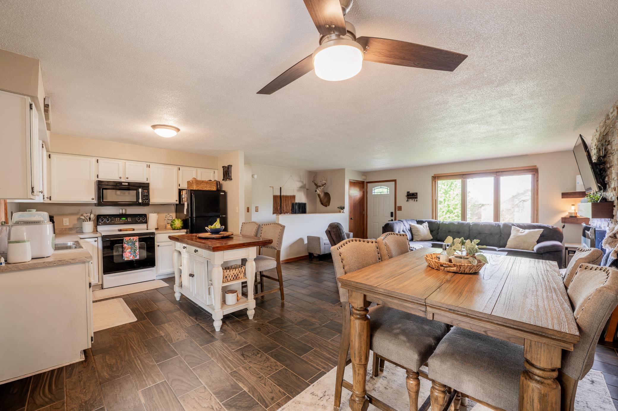 1127 5th Street E Property Photo 13