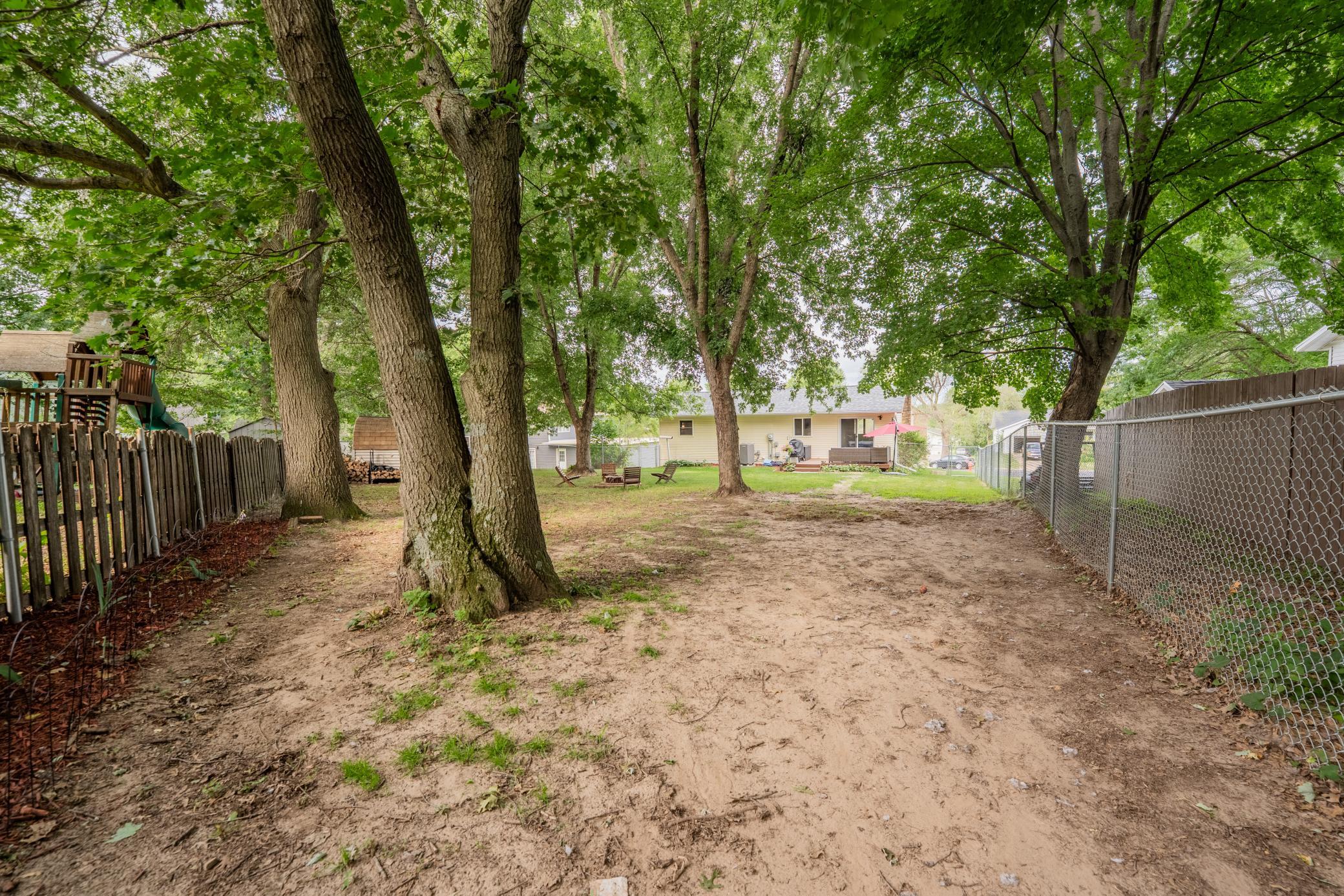1127 5th Street E Property Photo 43