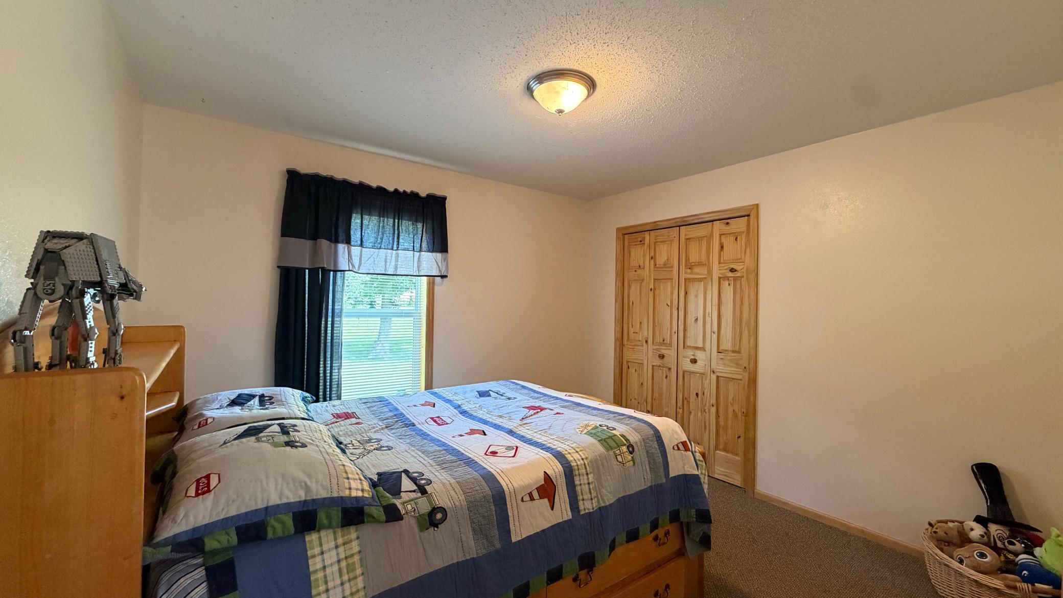 5252 Elmwood Court Ne Property Photo 13