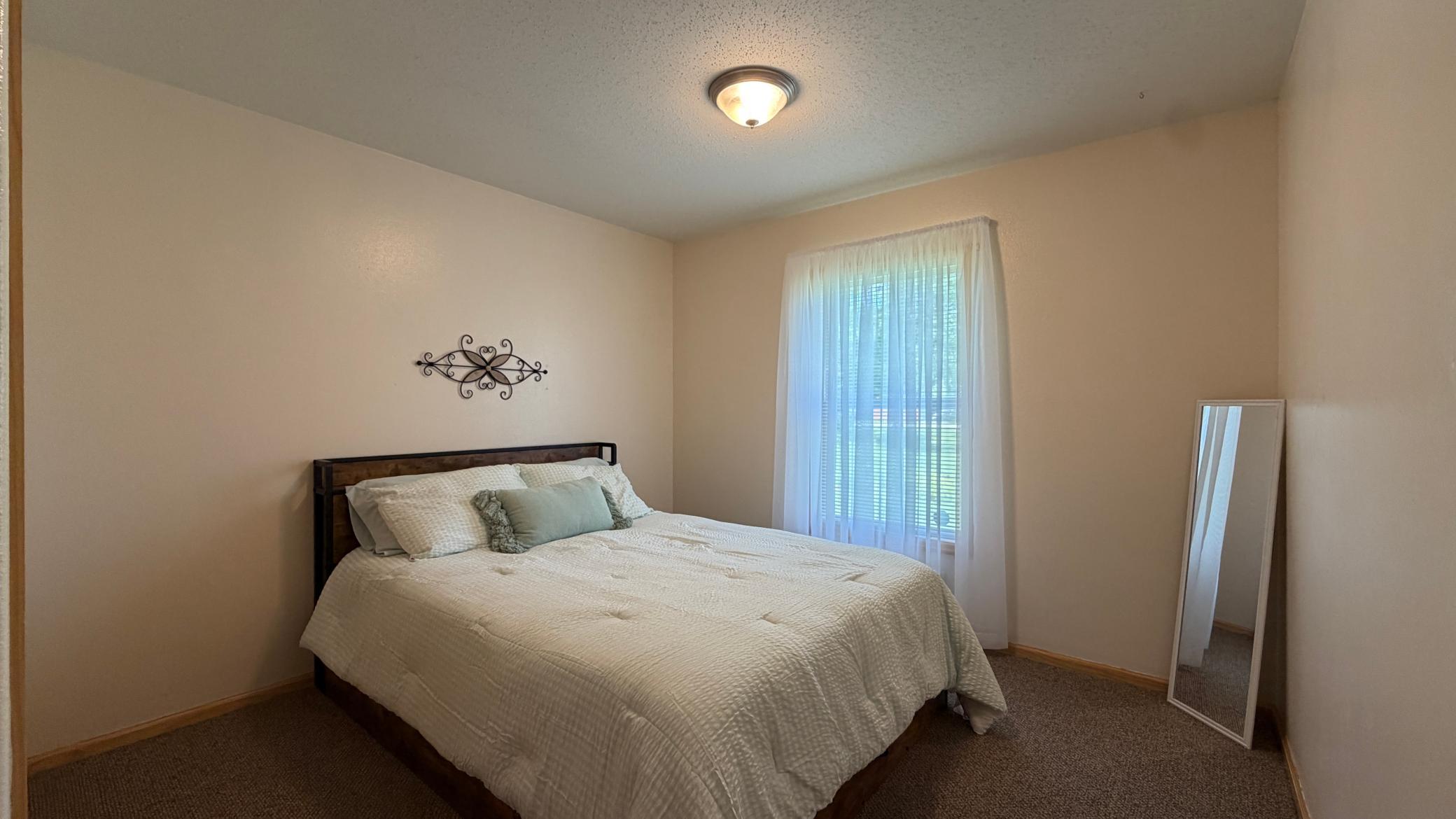 5252 Elmwood Court Ne Property Photo 14