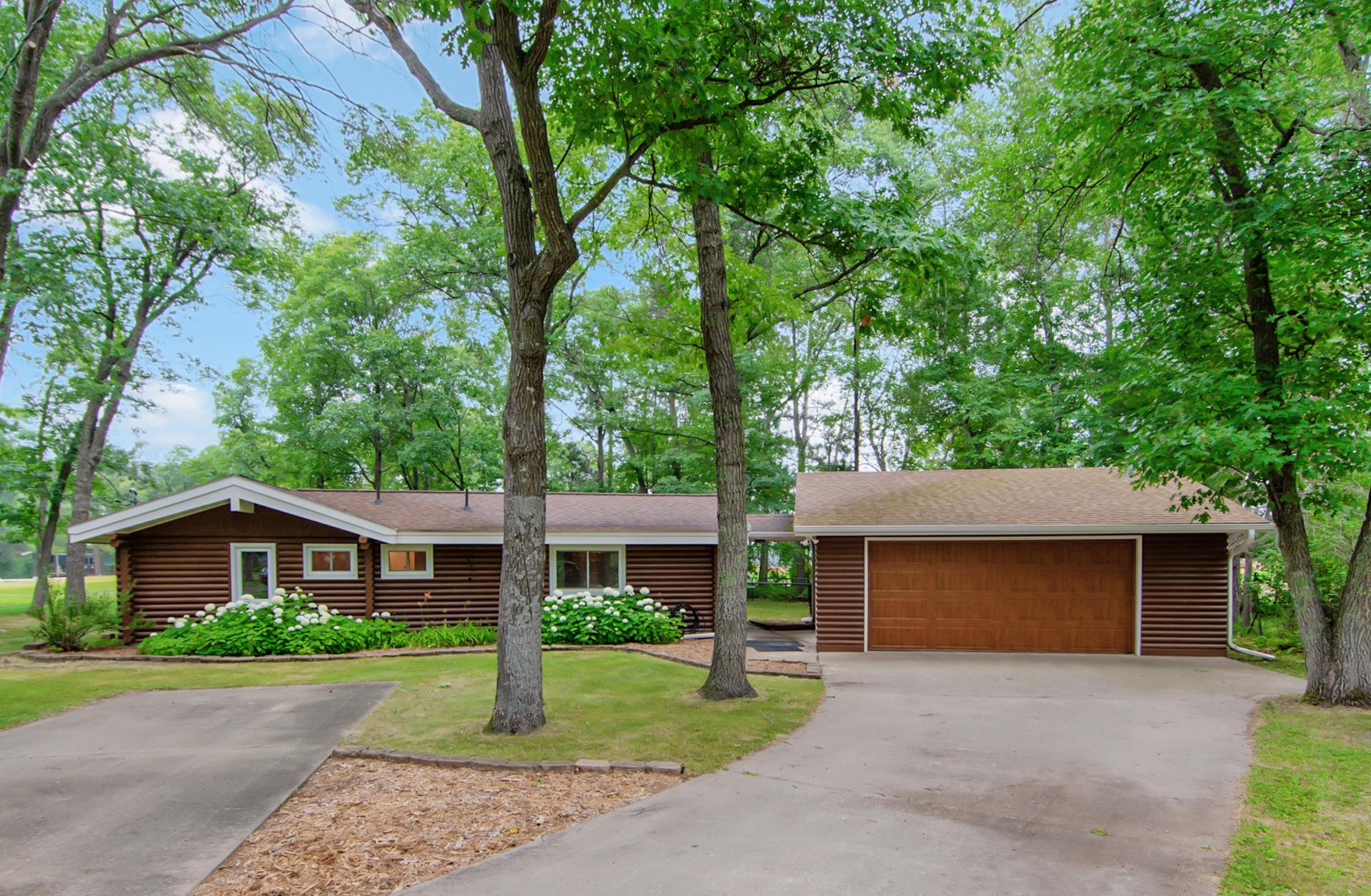 8672 Wren Drive Property Photo 1