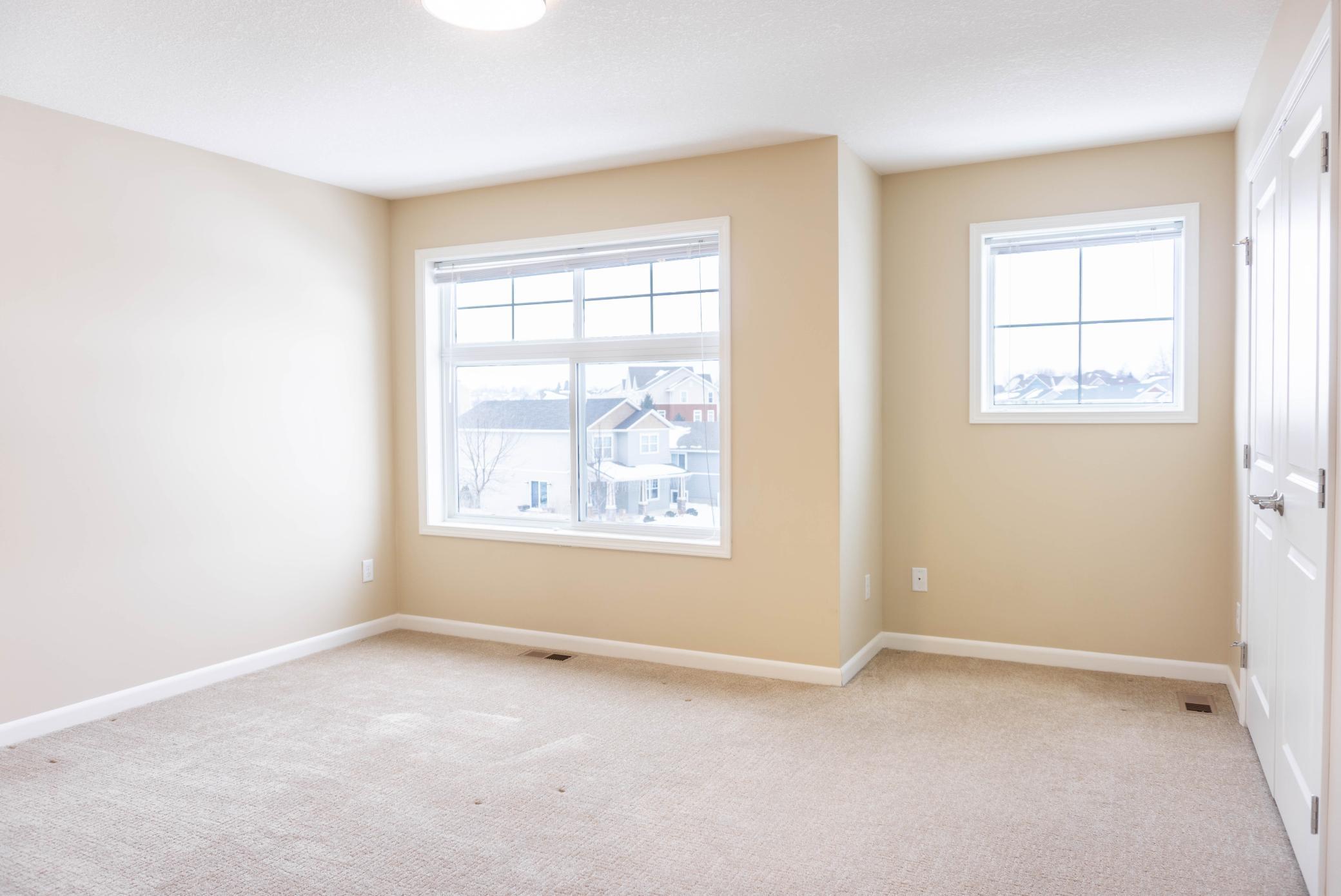 2952 Clover Ridge Drive Property Photo 17