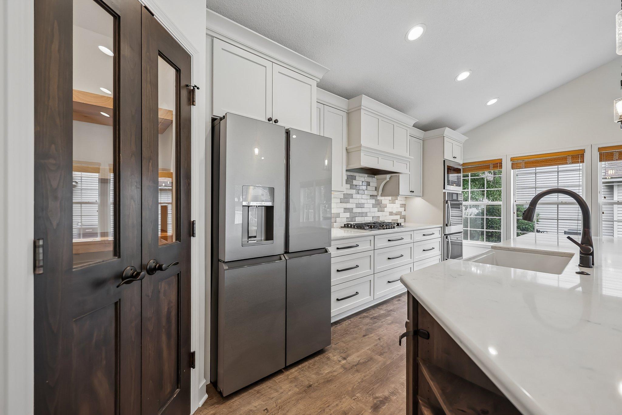 3460 Commonwealth Avenue Property Photo 4