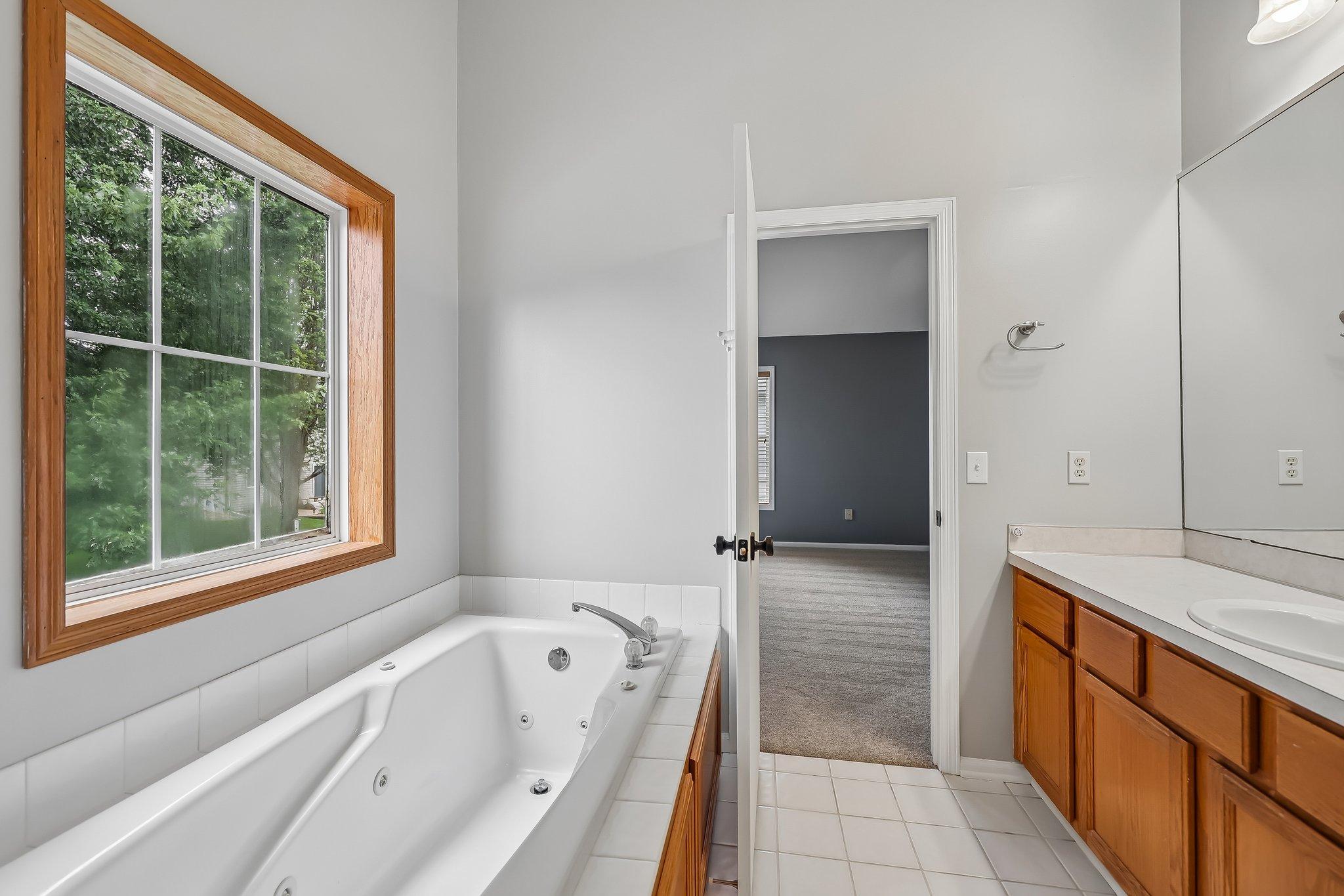 3460 Commonwealth Avenue Property Photo 35