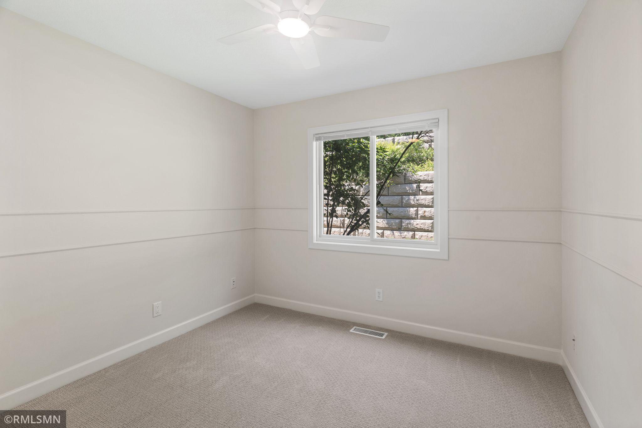 5237 Balmoral Lane Property Photo 16