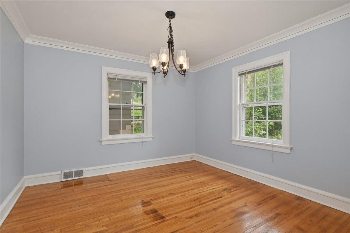 611 Lincoln Parkway Property Photo 6