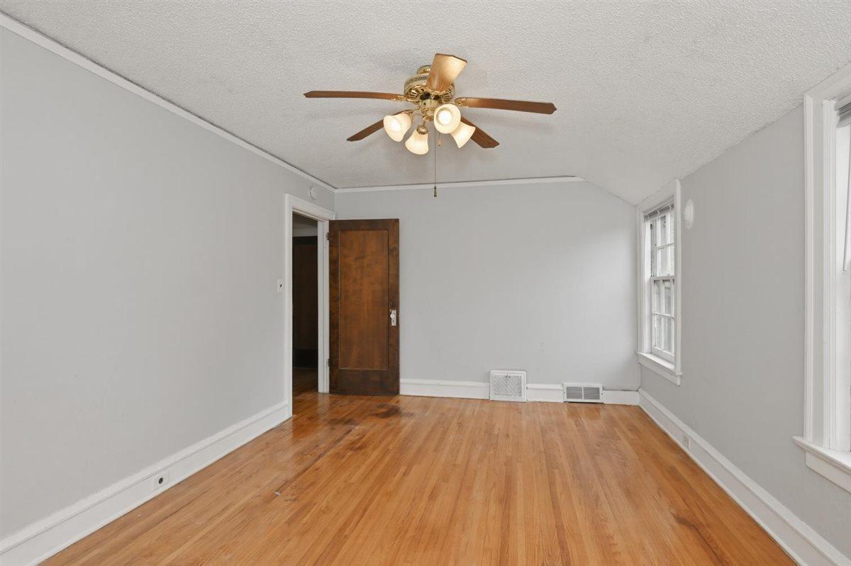 611 Lincoln Parkway Property Photo 12
