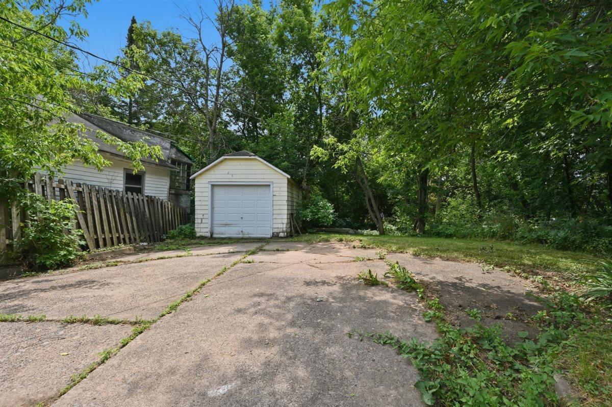 611 Lincoln Parkway Property Photo 20