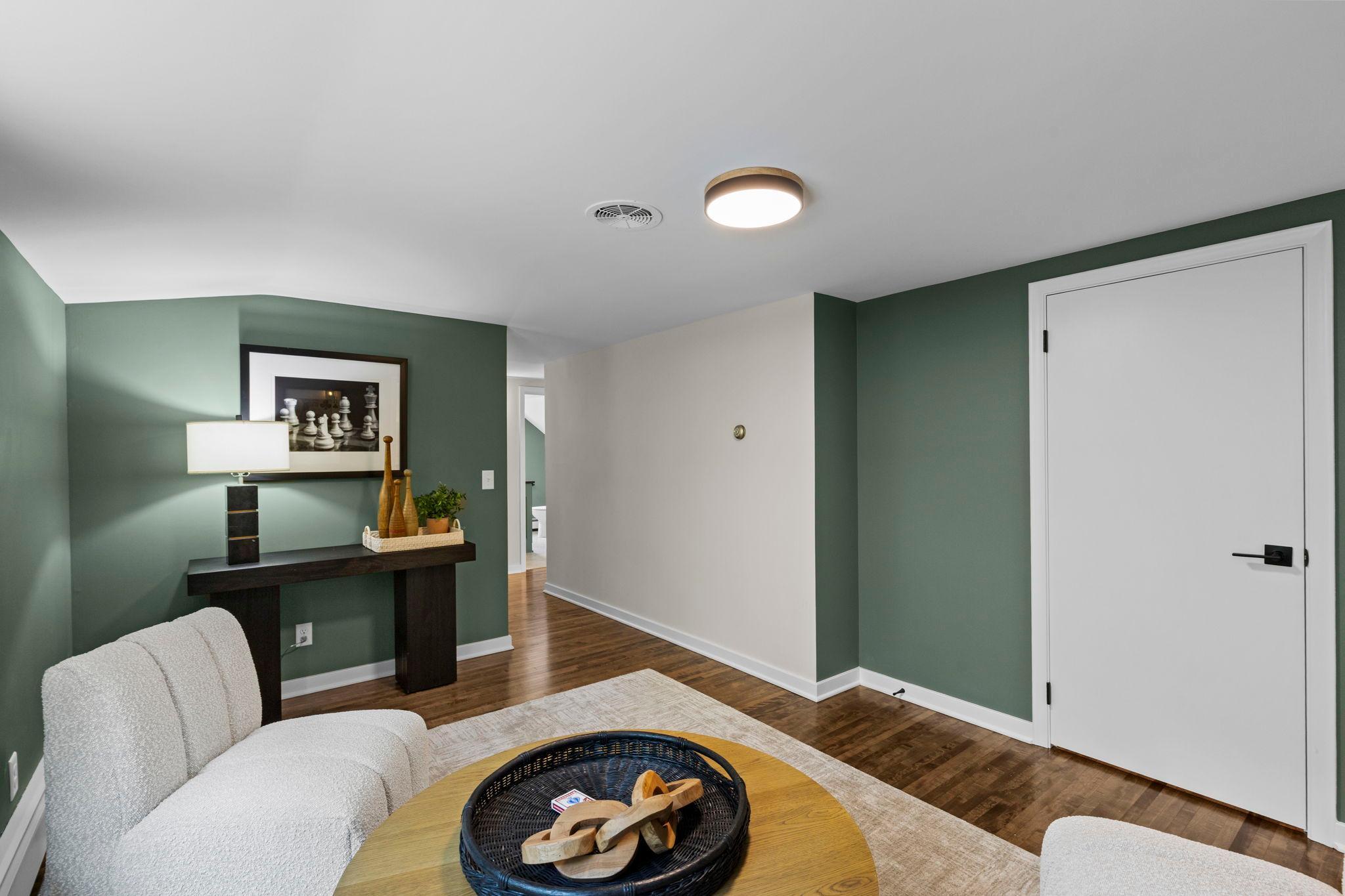 14819 Margaret Place Property Photo 19