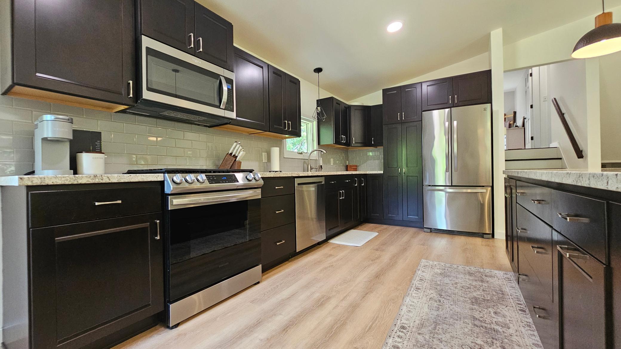 460 Ash Street Property Photo 3