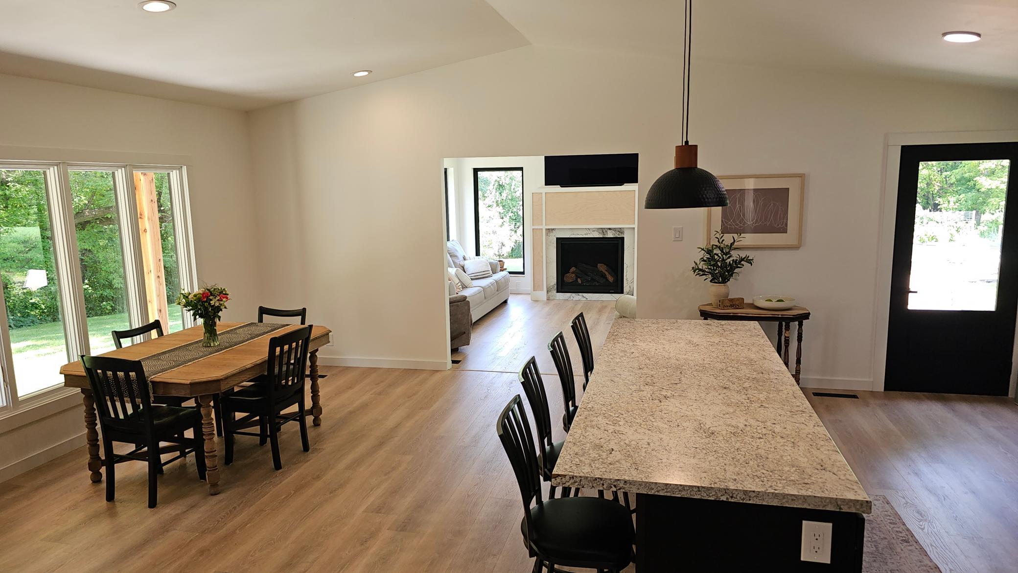 460 Ash Street Property Photo 8