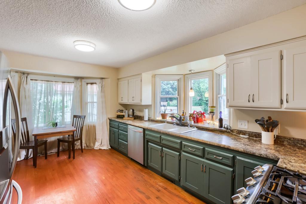 3917 Edgewood Road Ne Property Photo 11