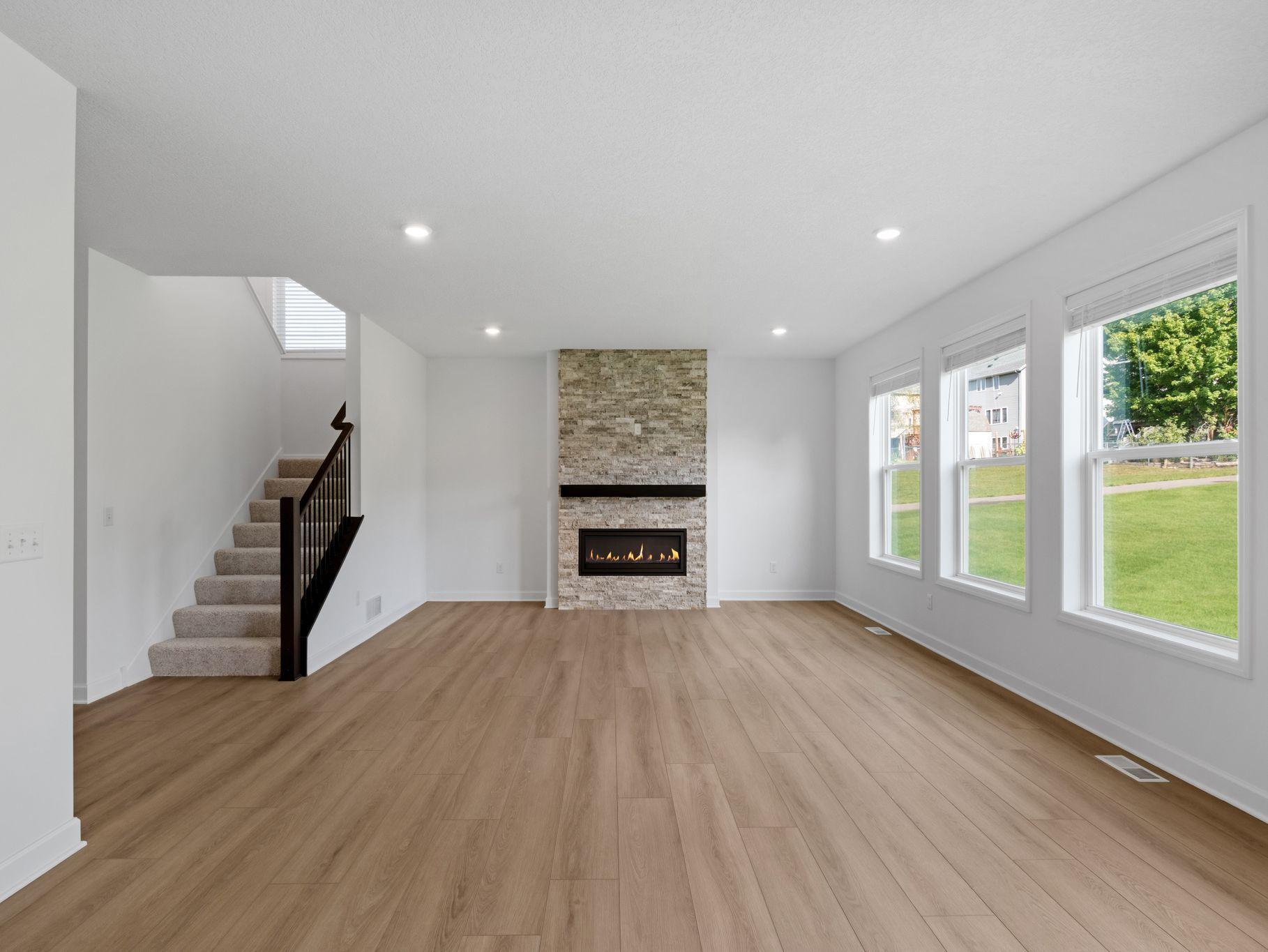 5351 Queens Drive Nw Property Photo 5
