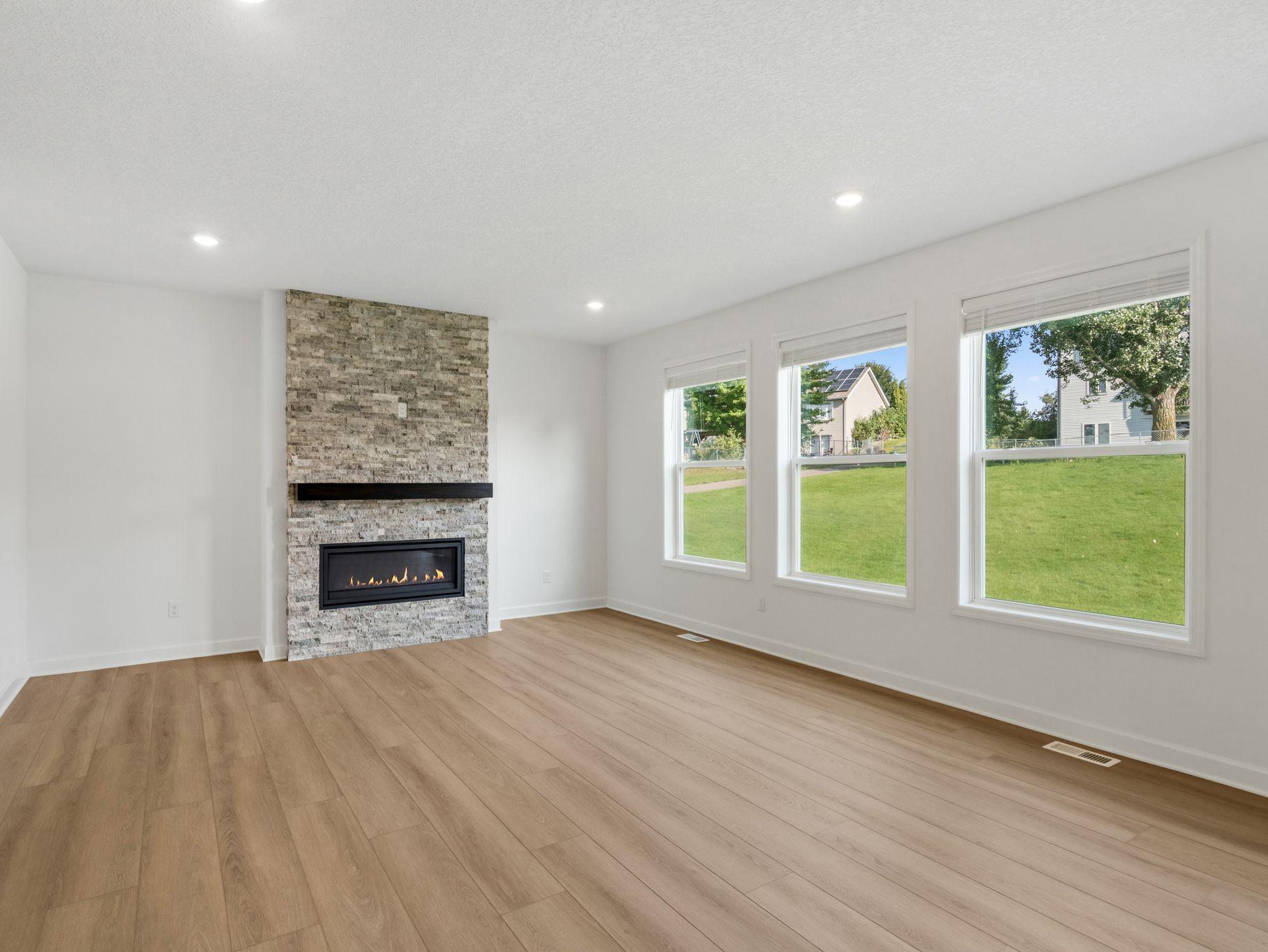5351 Queens Drive Nw Property Photo 6