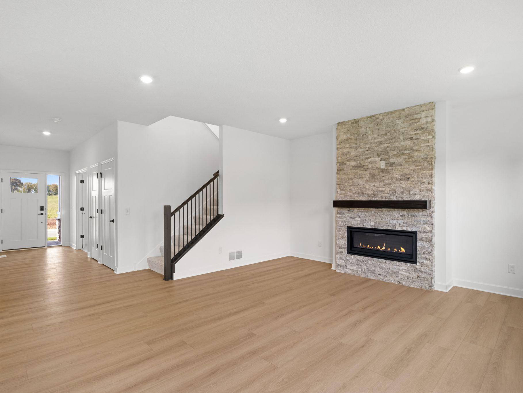 5351 Queens Drive Nw Property Photo 7