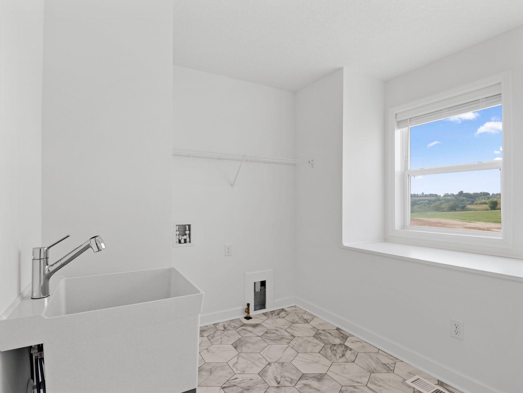 5351 Queens Drive Nw Property Photo 19