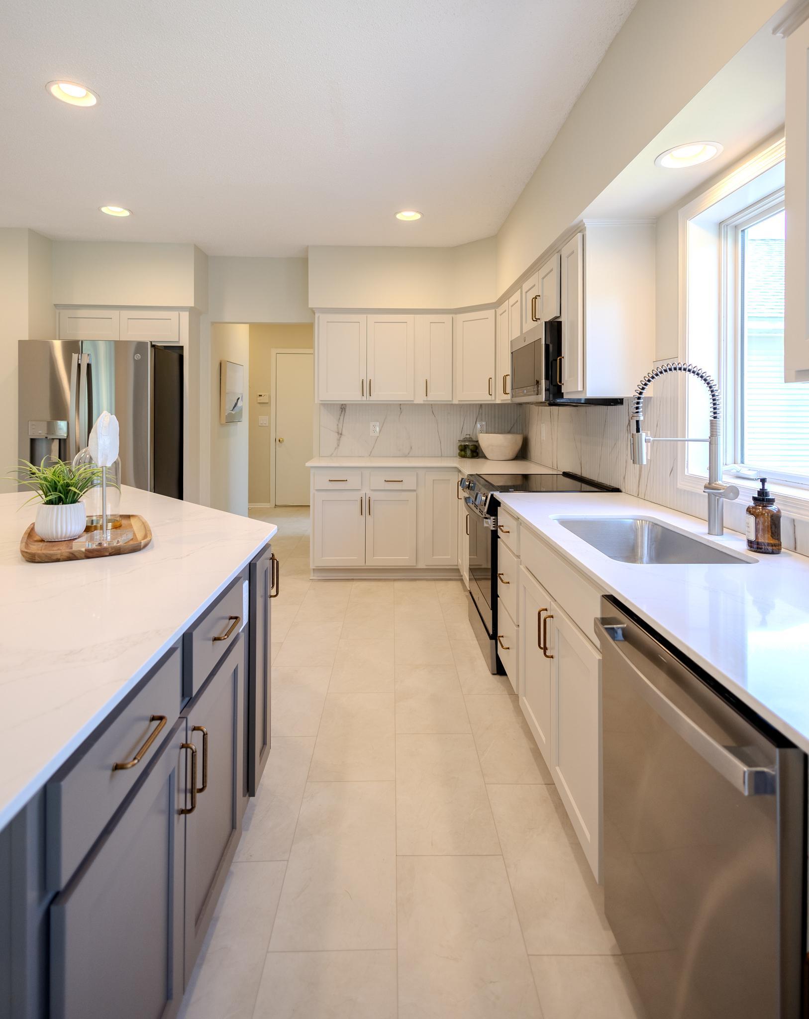 16210 39th Place N Property Photo 16