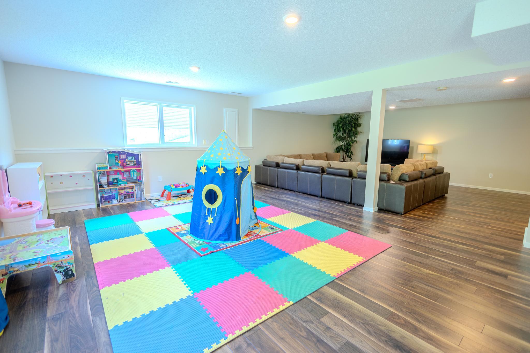 16210 39th Place N Property Photo 45