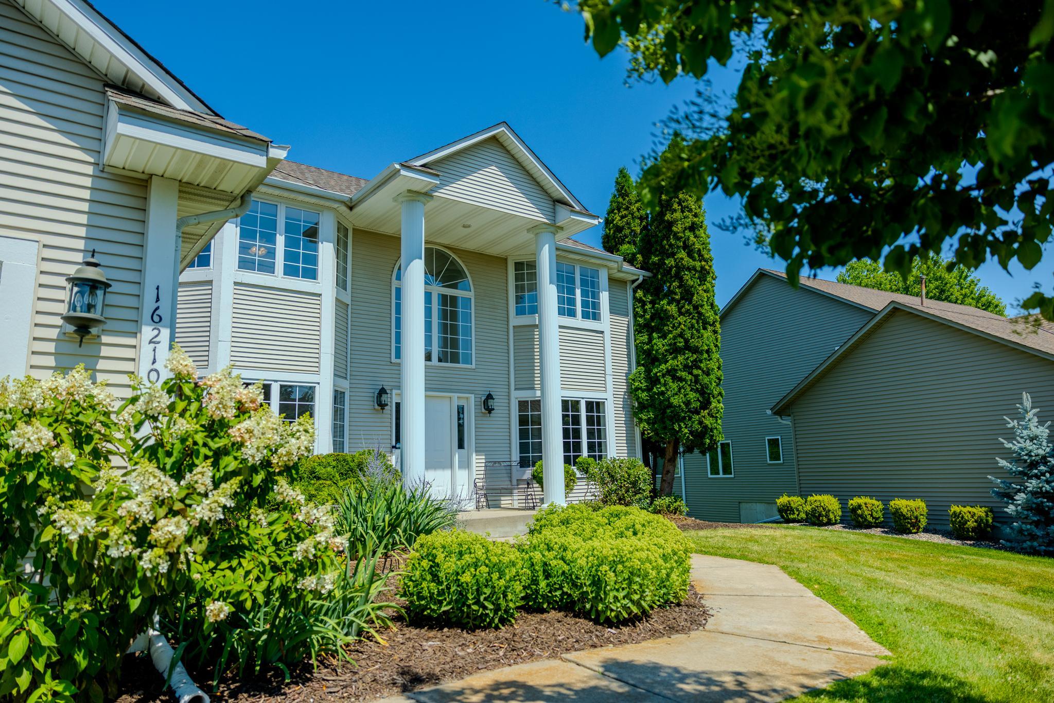 16210 39th Place N Property Photo 56