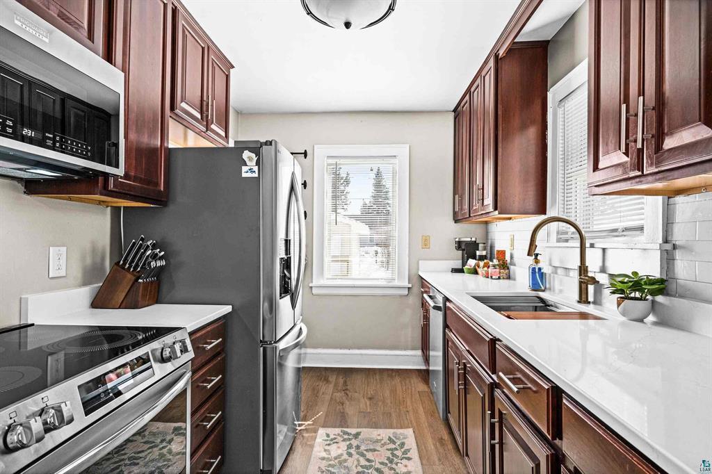 32 Laurel Avenue Property Photo 2