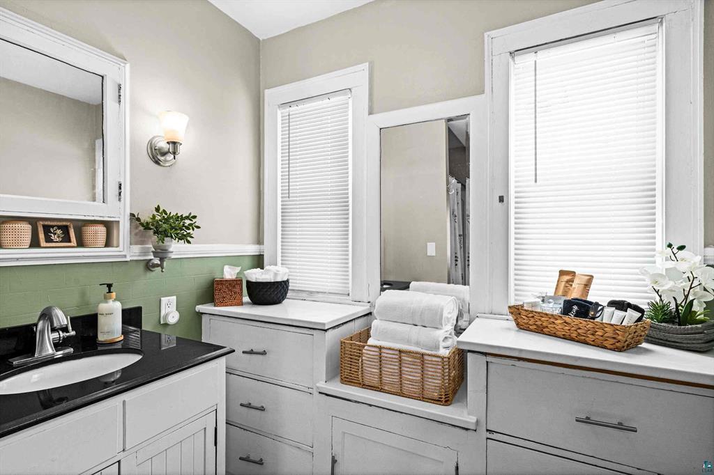 32 Laurel Avenue Property Photo 24