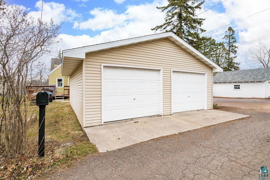 32 Laurel Avenue Property Photo 29