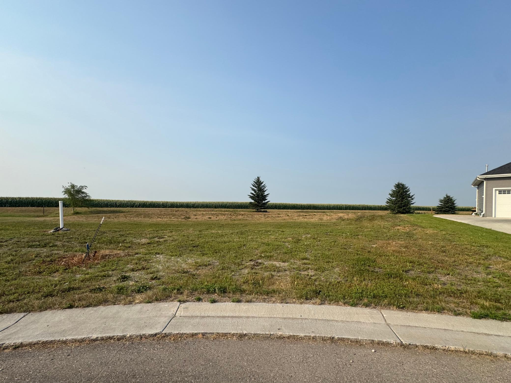 526 8th Street N Property Photo 1