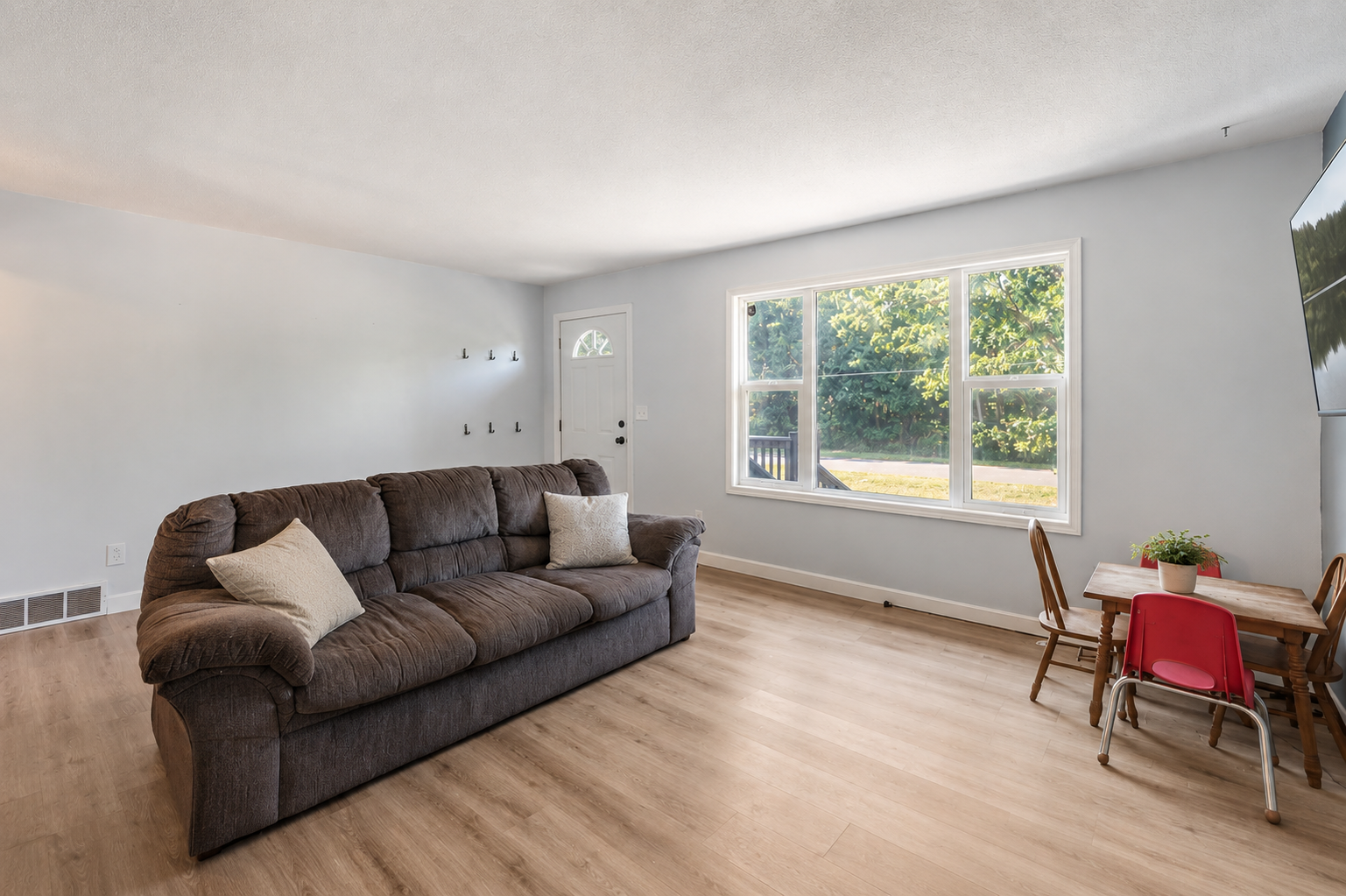 6380 Excelsior Road Property Photo 2