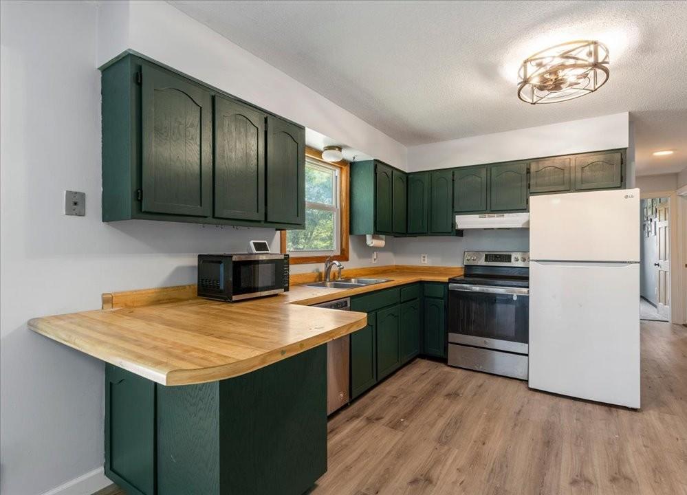 6380 Excelsior Road Property Photo 4