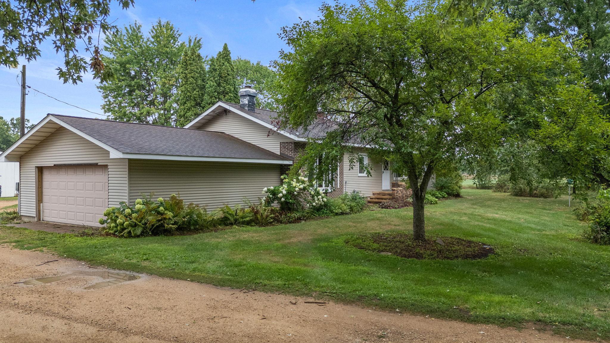 2033 County Road C Property Photo 3