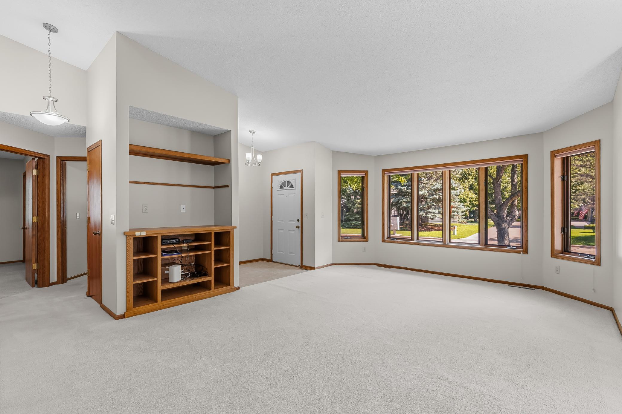 2558 Sumac Circle Property Photo 8
