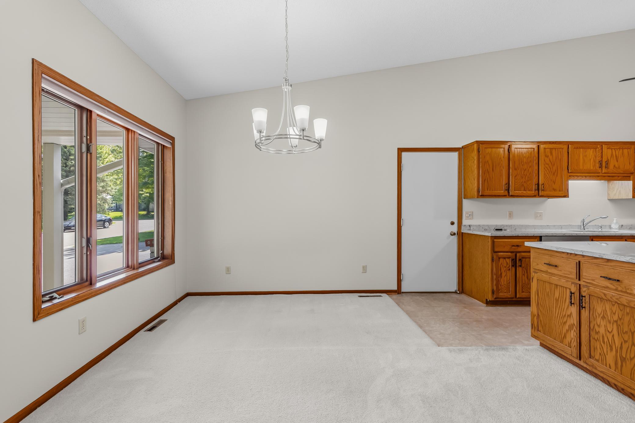 2558 Sumac Circle Property Photo 12