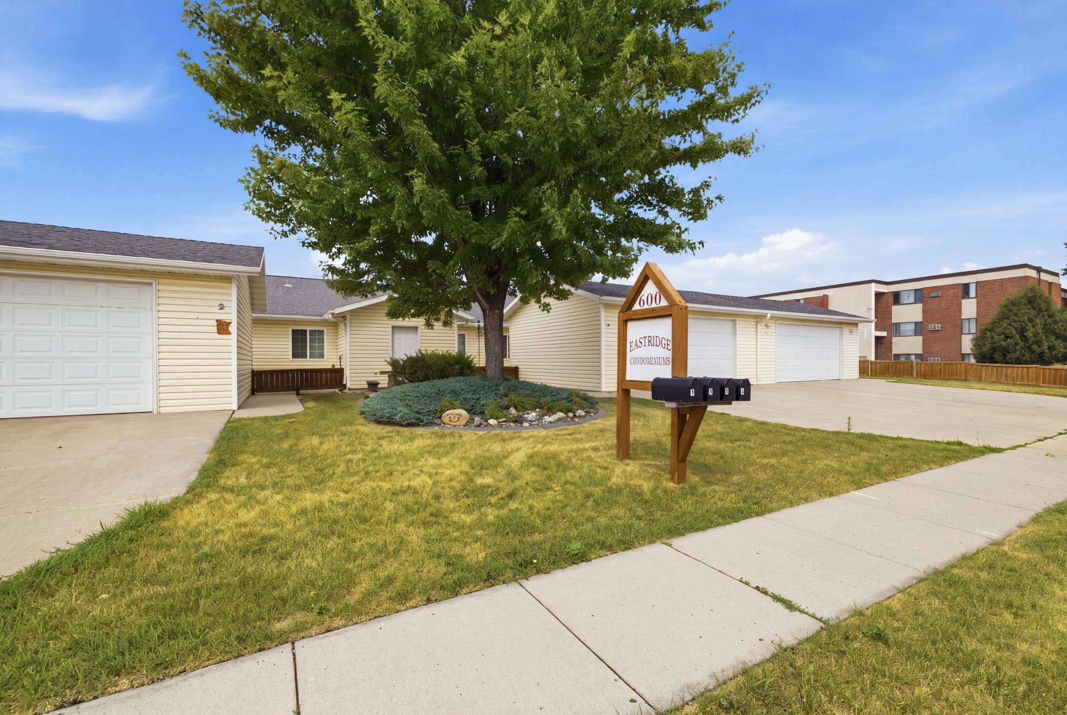600 6th Street E 3 Property Photo 1