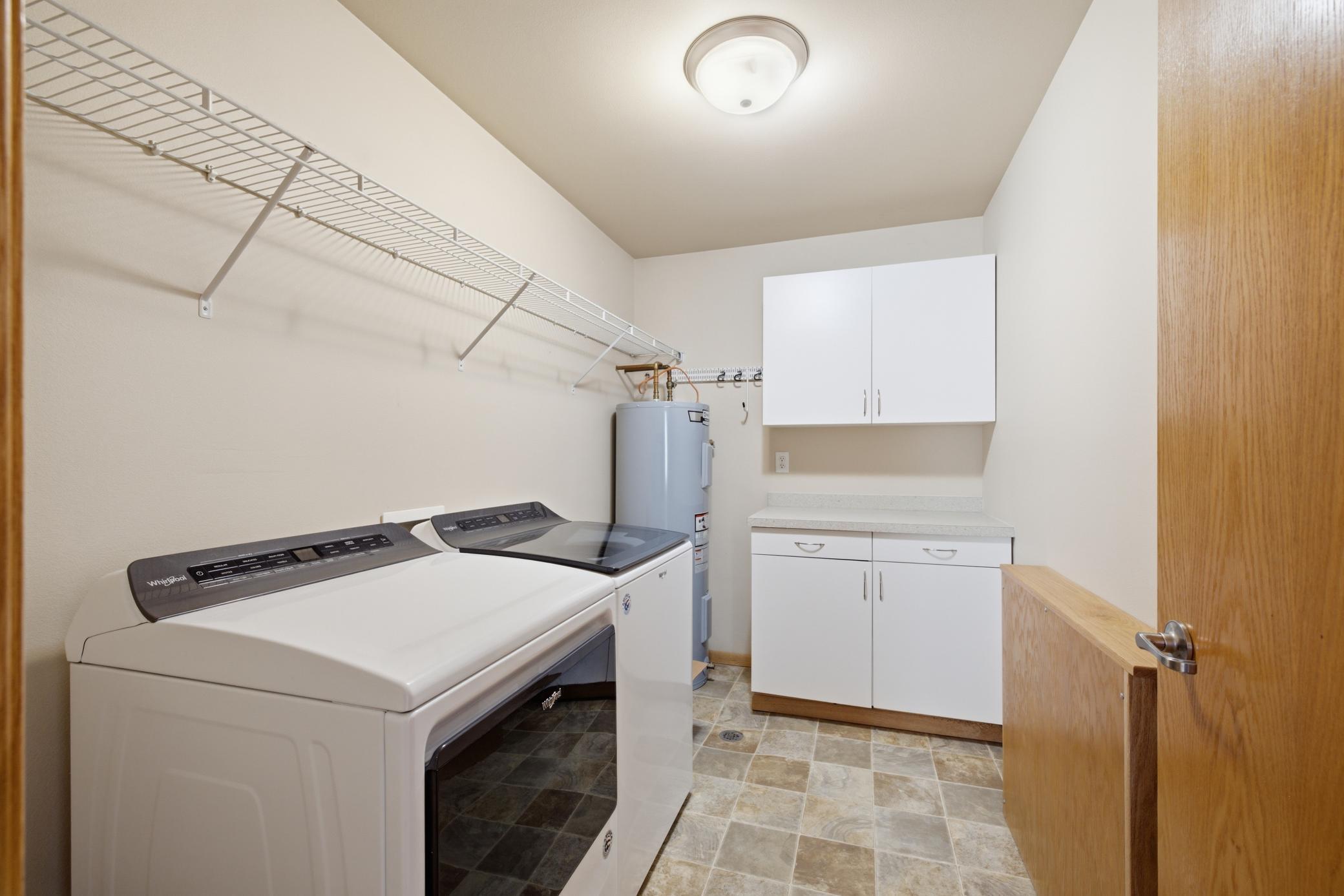 600 6th Street E 3 Property Photo 18