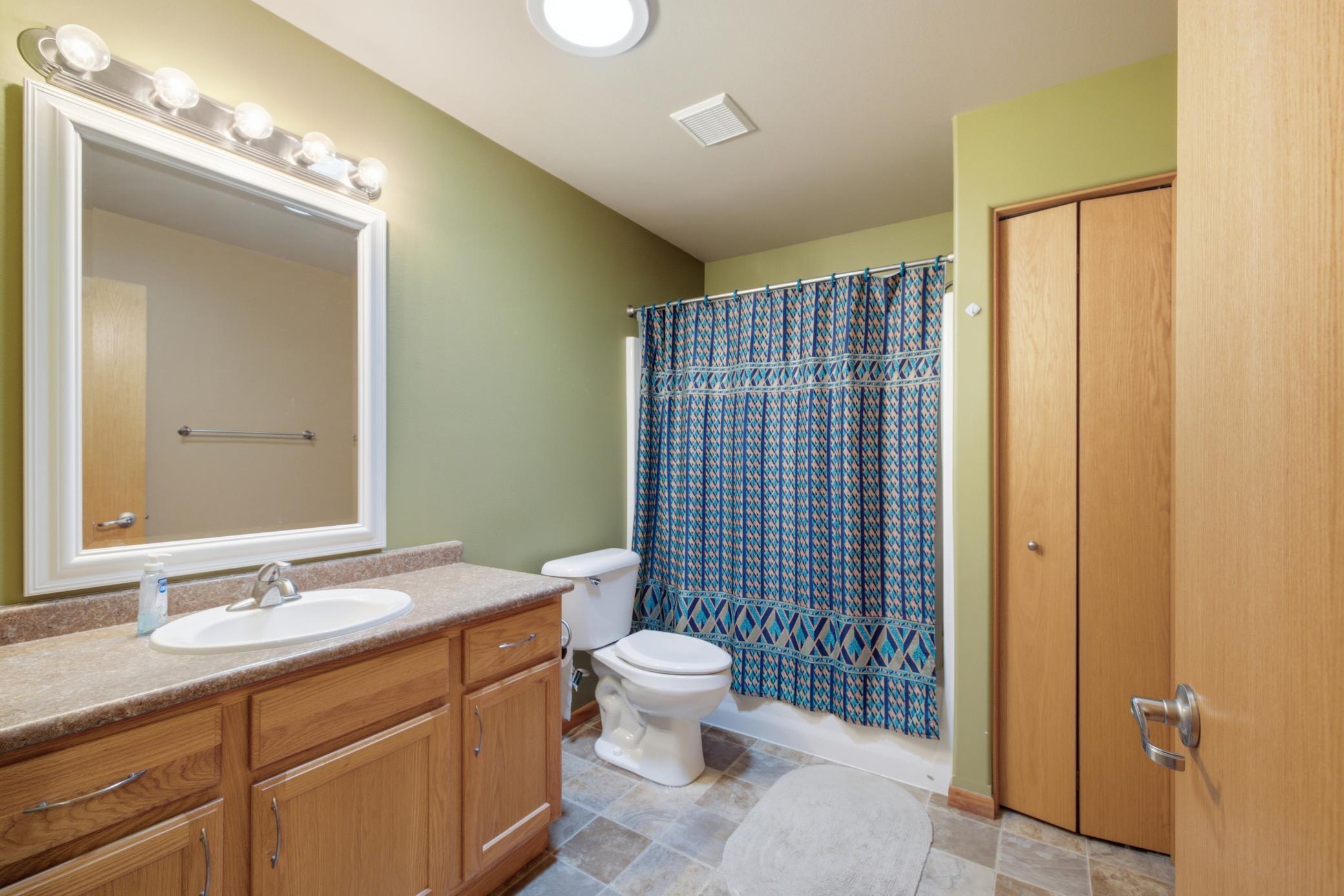 600 6th Street E 3 Property Photo 20