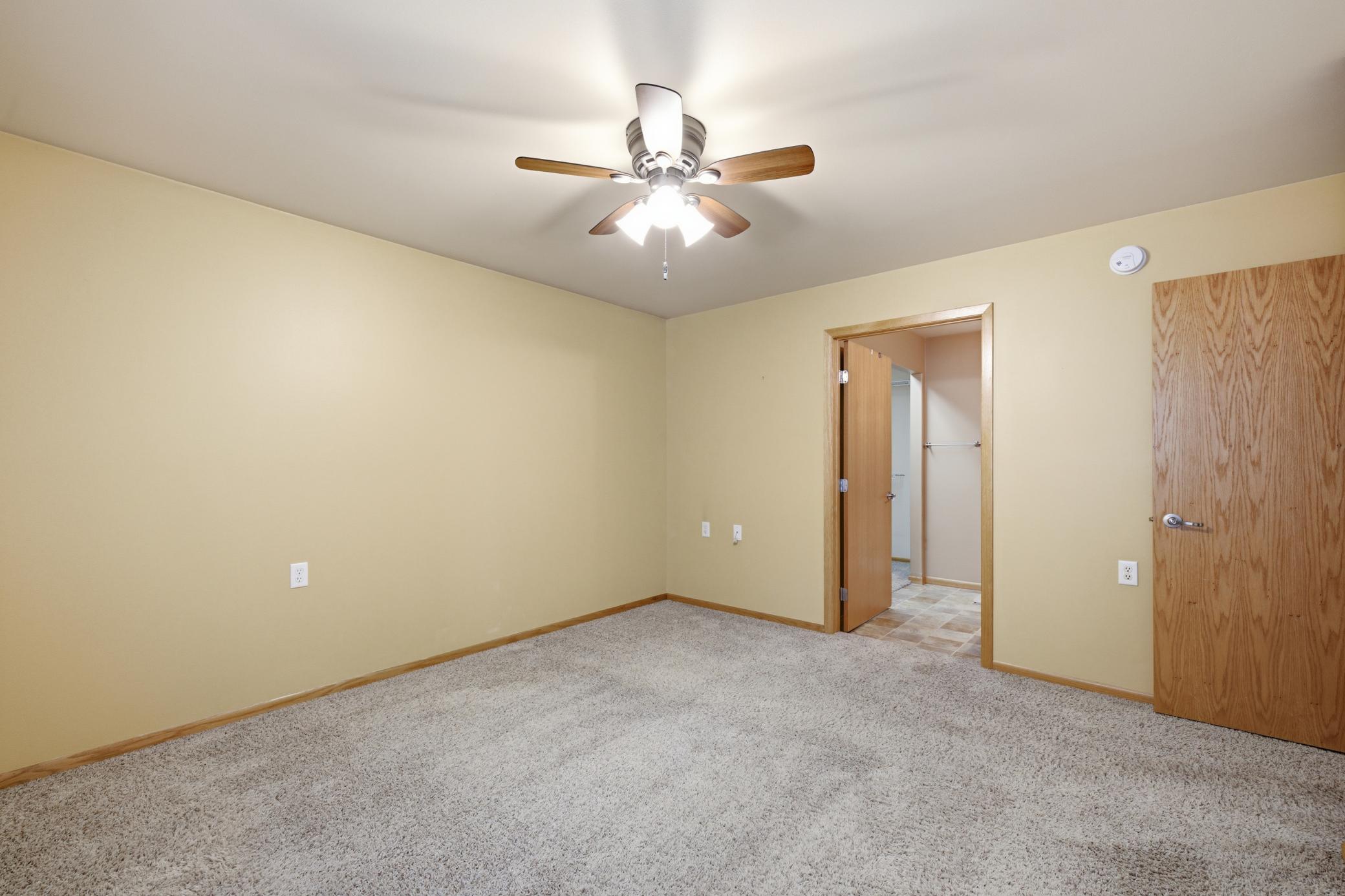 600 6th Street E 3 Property Photo 26