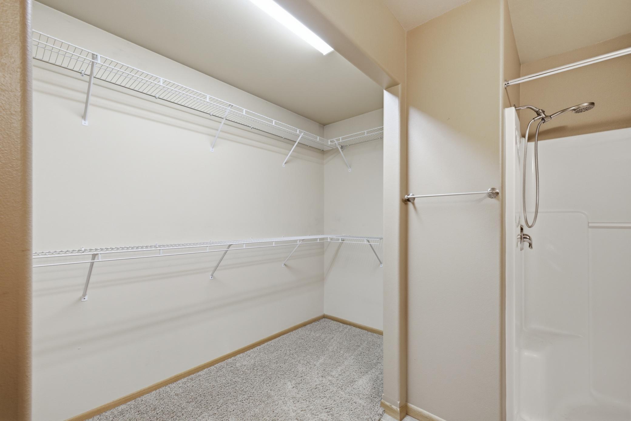 600 6th Street E 3 Property Photo 32