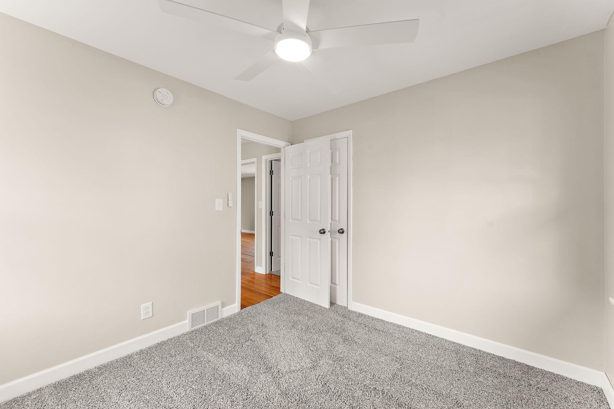 5906 Dupont Avenue N Property Photo 14