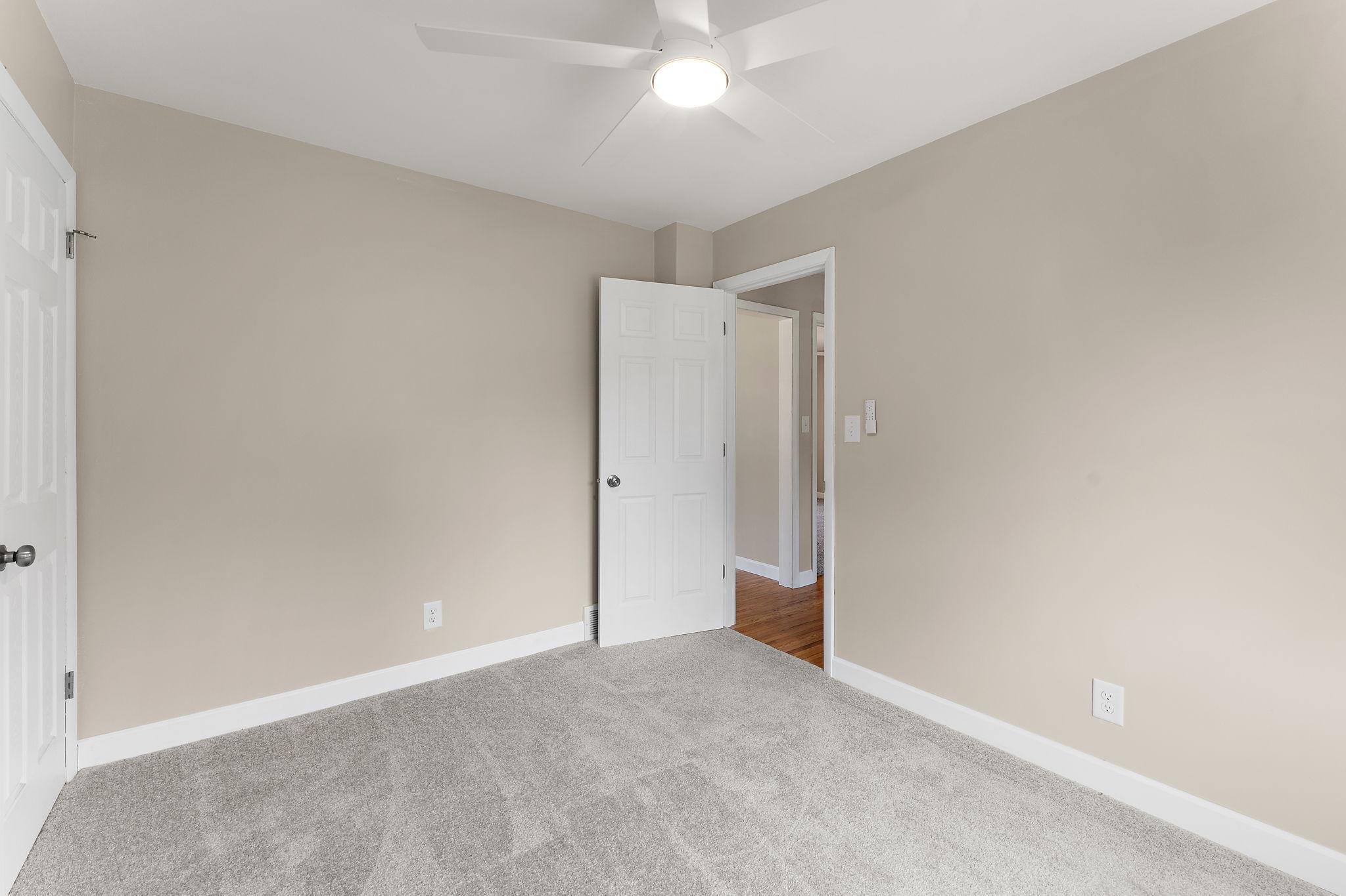 5906 Dupont Avenue N Property Photo 16
