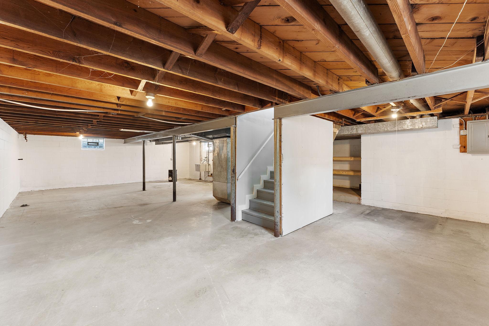 5906 Dupont Avenue N Property Photo 17