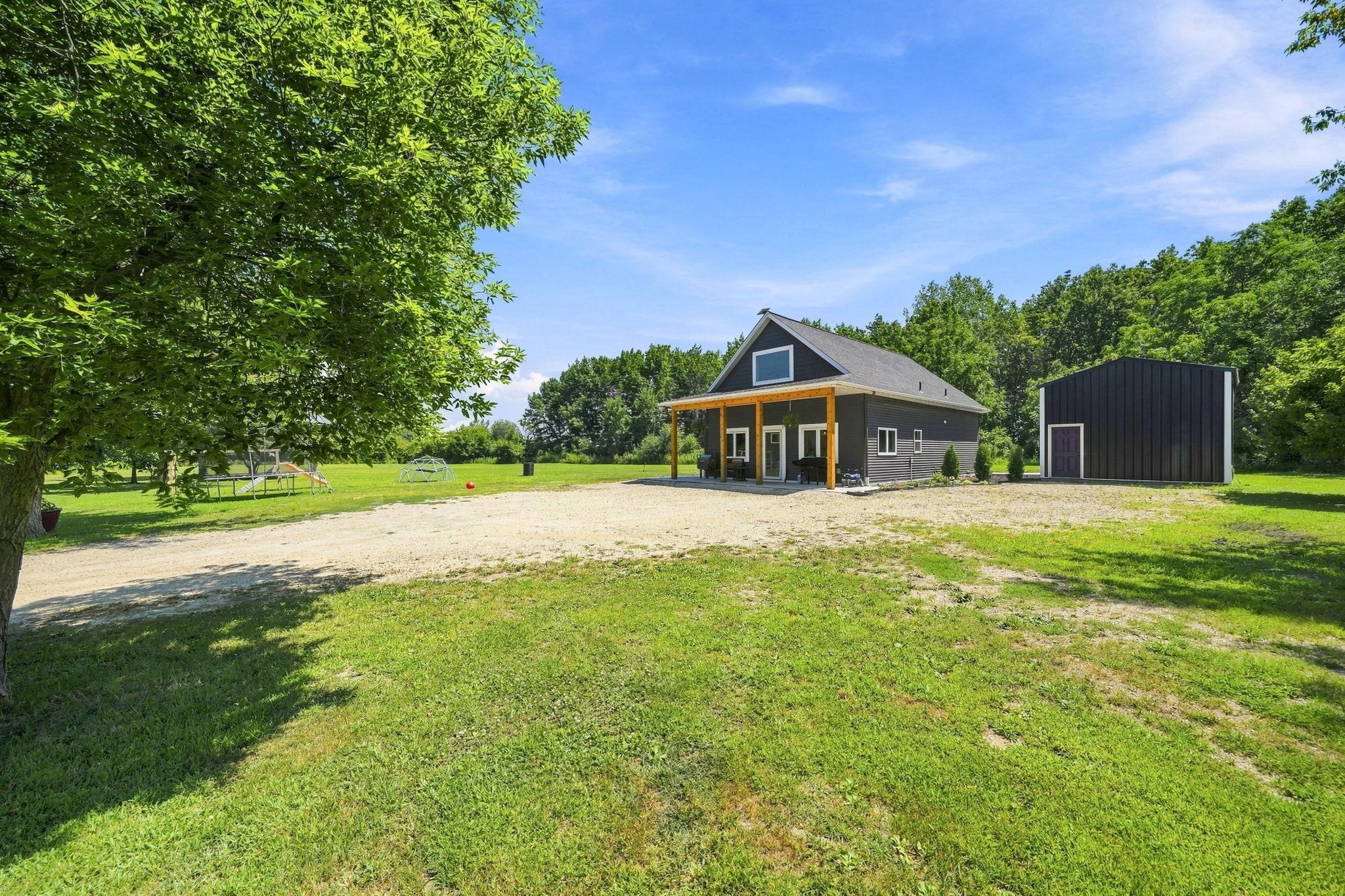 6685 Fairfax Way Property Photo 4