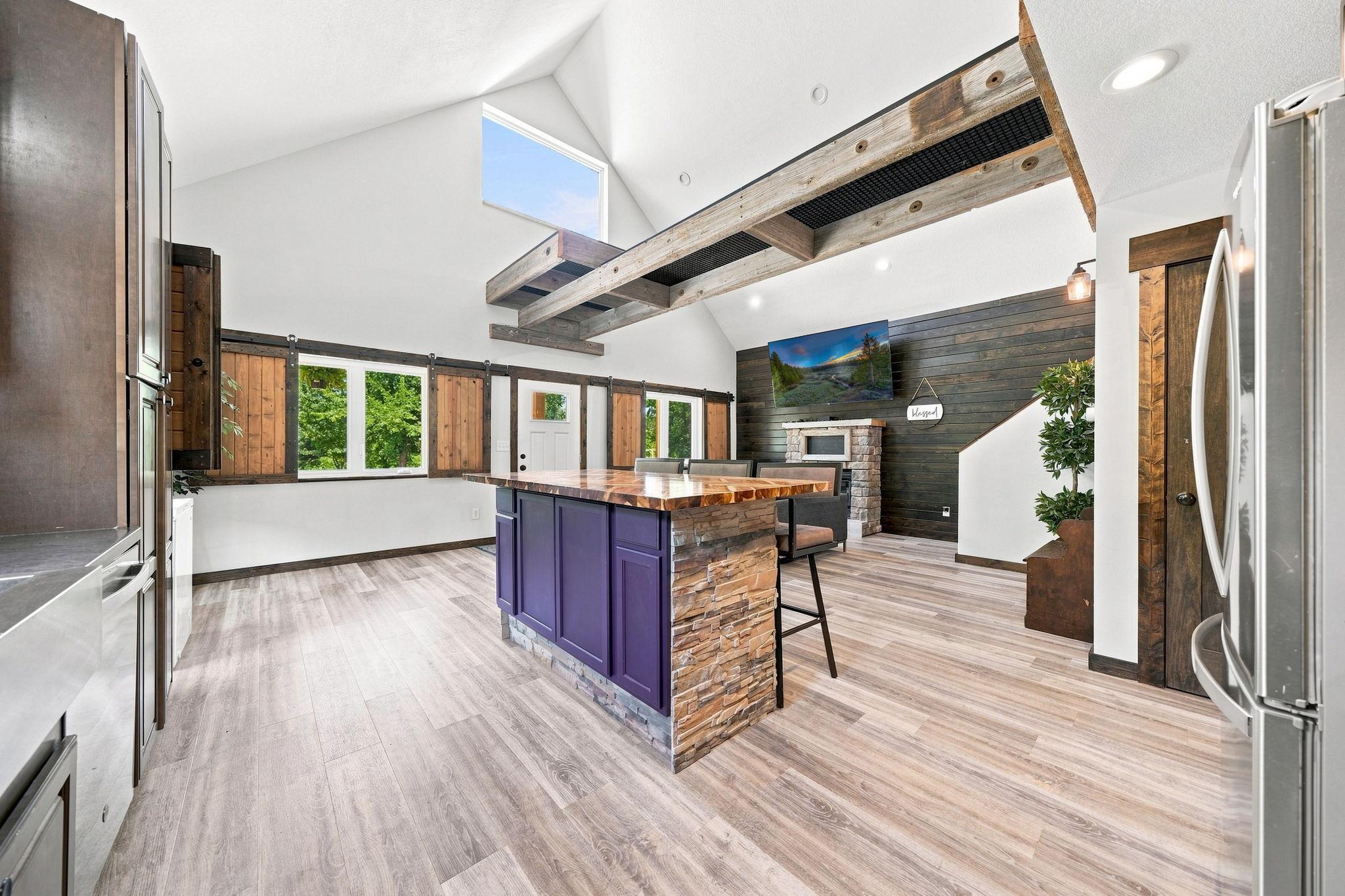 6685 Fairfax Way Property Photo 11