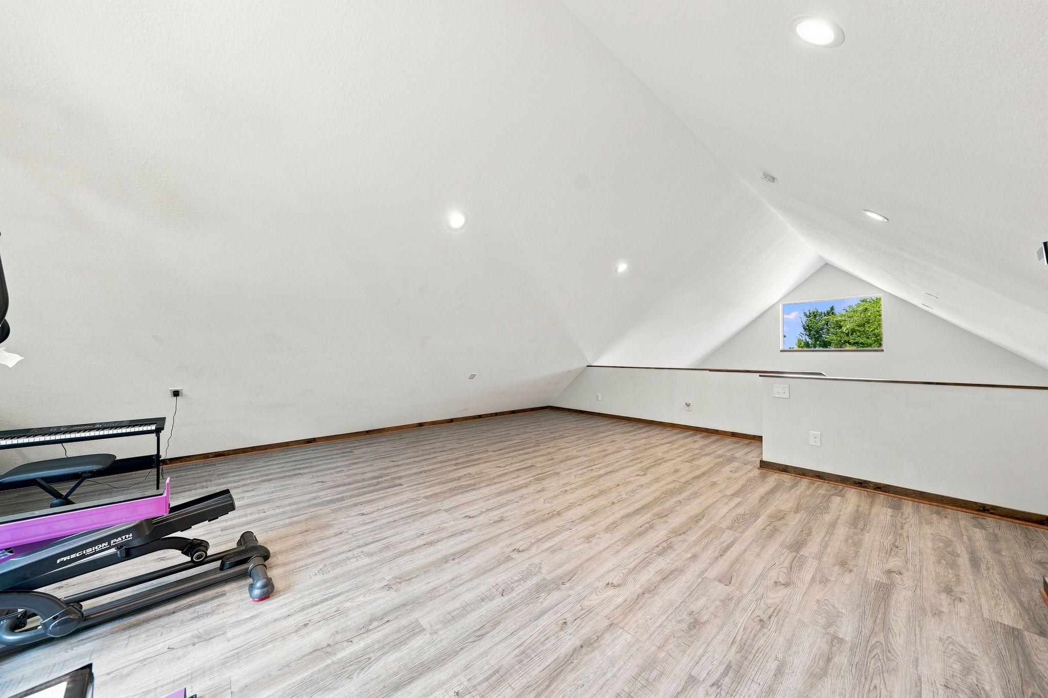 6685 Fairfax Way Property Photo 18