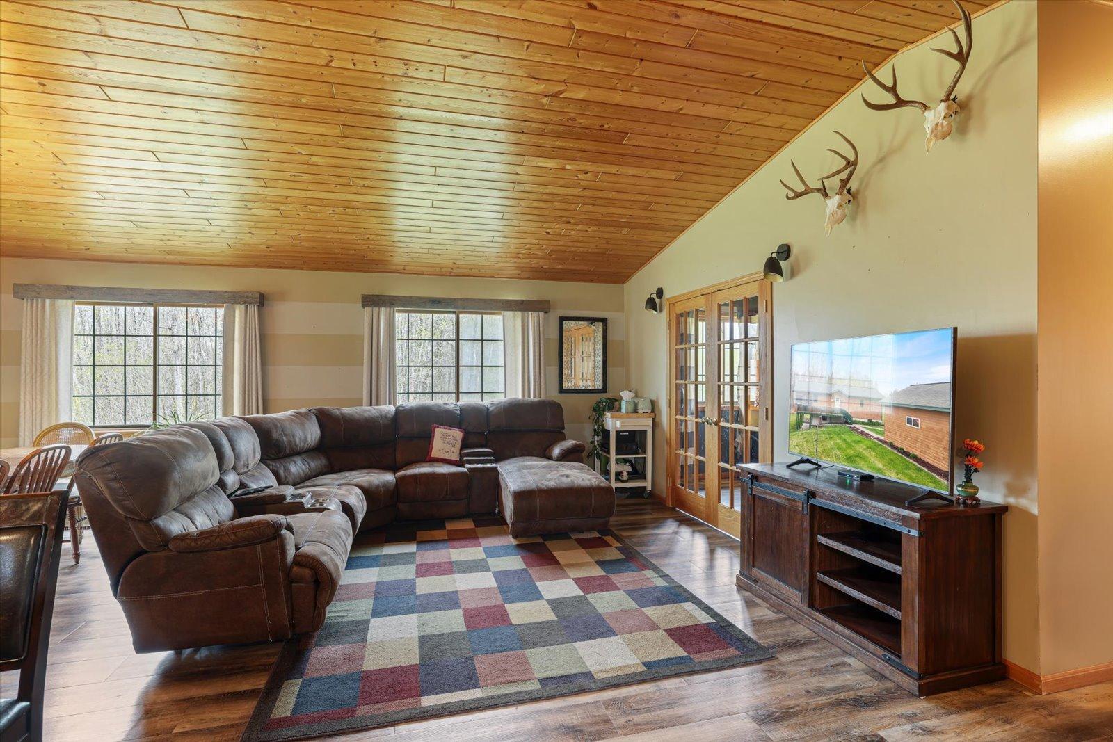 1102 Prairie River Trail Property Photo 8