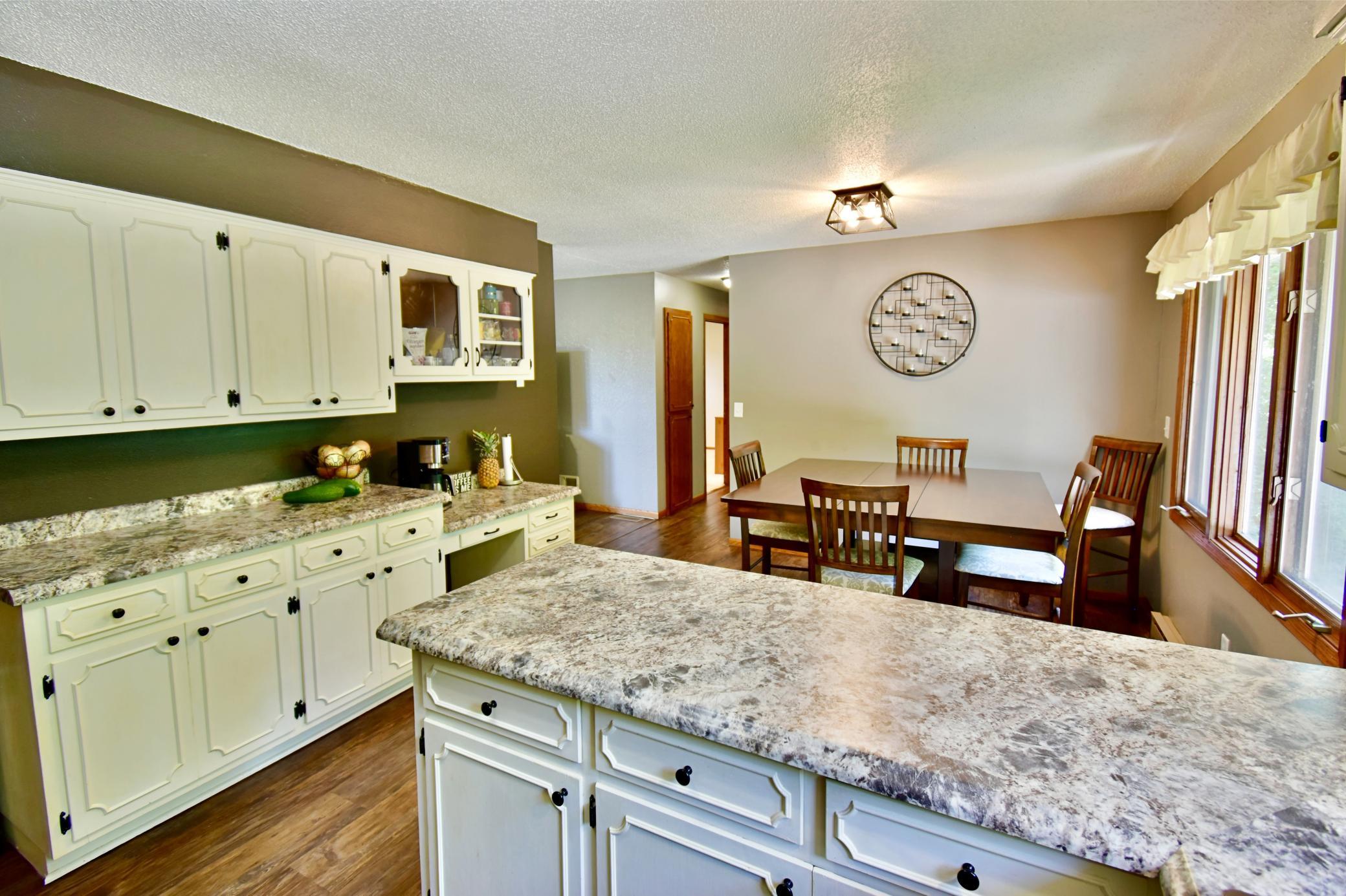 1211 County Road 2 S Property Photo 6