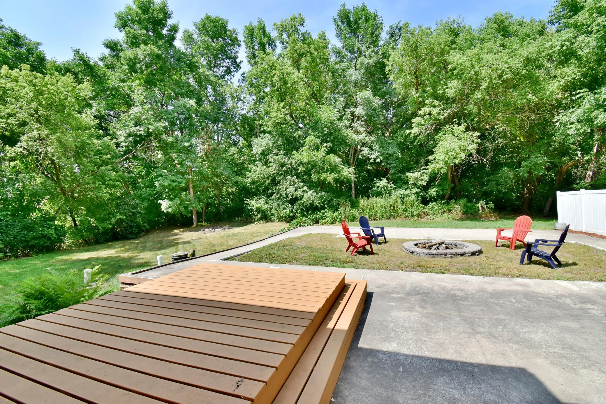 1211 County Road 2 S Property Photo 16