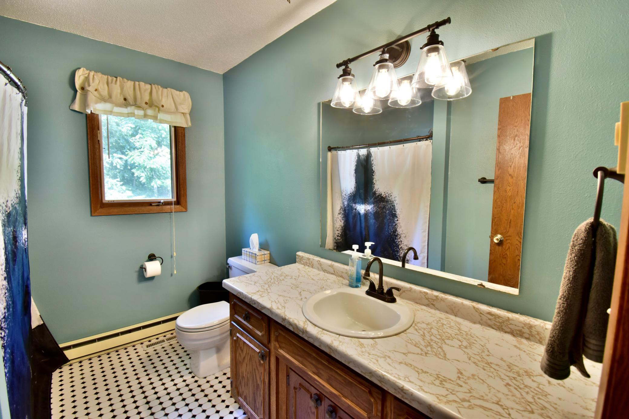 1211 County Road 2 S Property Photo 22