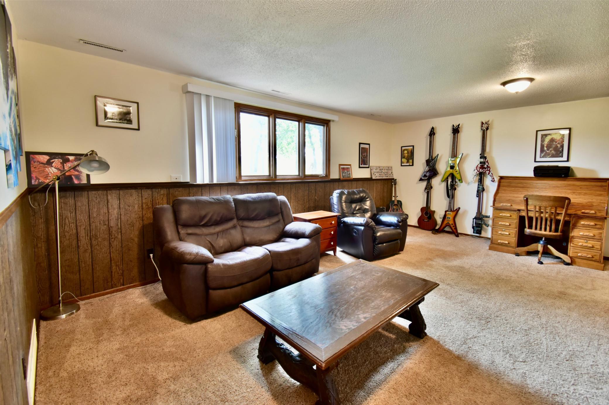 1211 County Road 2 S Property Photo 23
