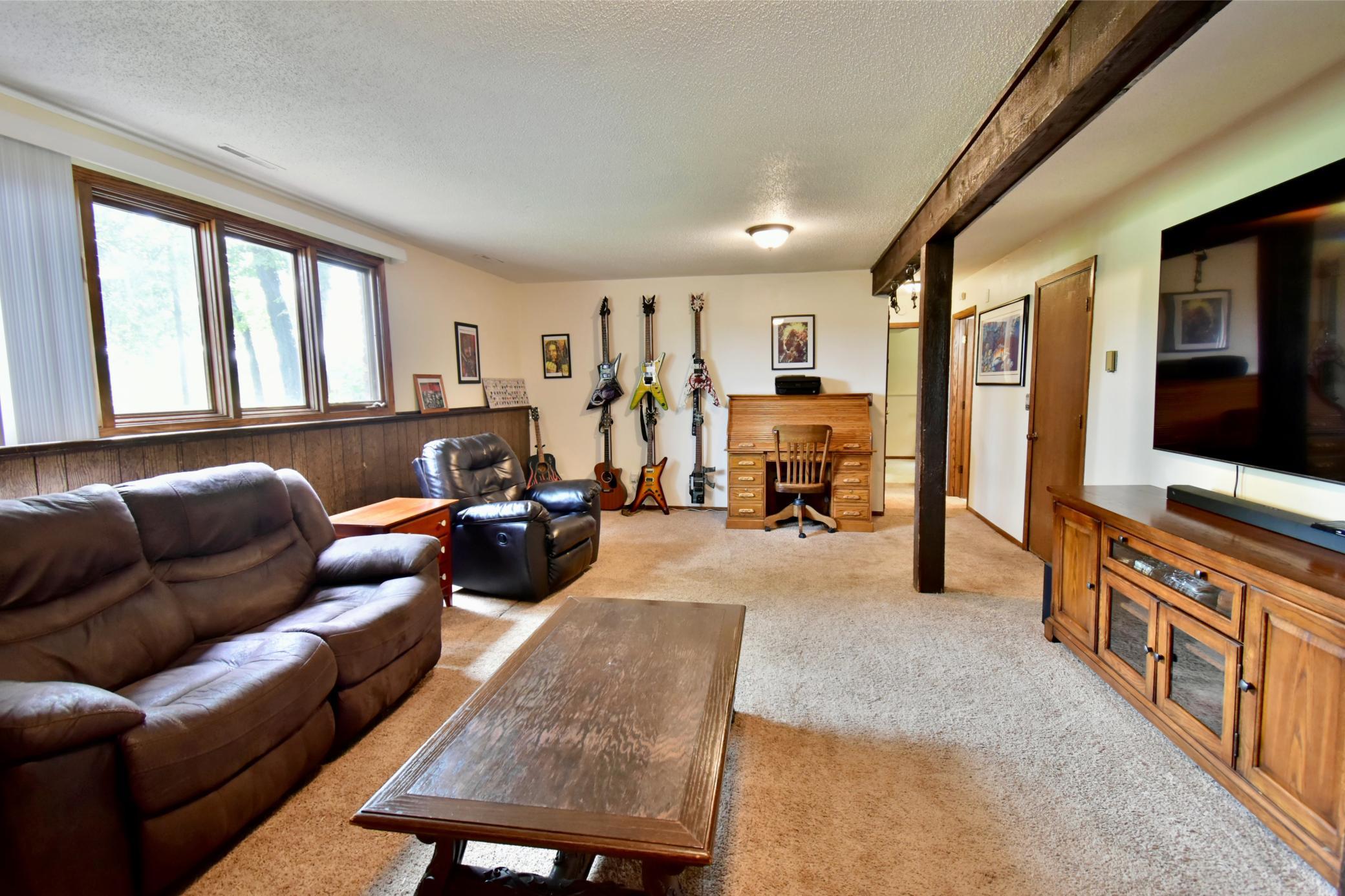 1211 County Road 2 S Property Photo 24